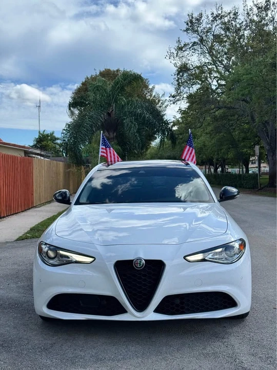 2021 Alfa Romeo Giulia - Image 12 of 16