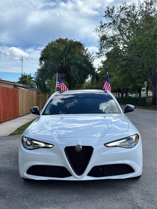 2021 Alfa Romeo Giulia - Image 2 of 16