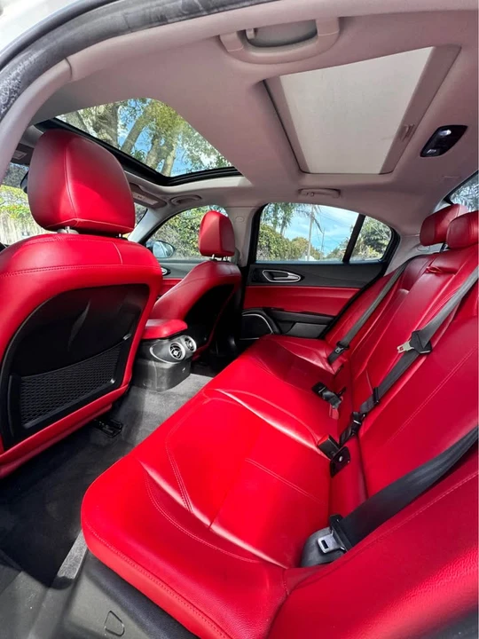 2021 Alfa Romeo Giulia - Image 5 of 16