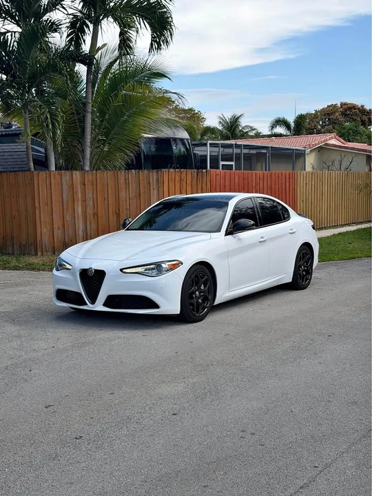 2021 Alfa Romeo Giulia - Image 2 of 9