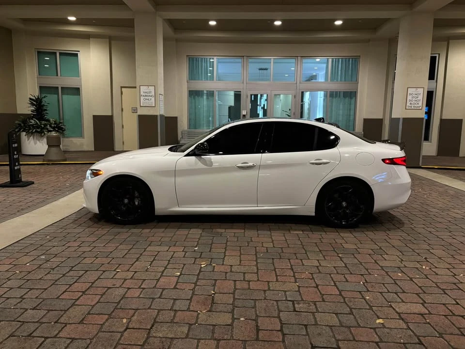 2021 Alfa Romeo Giulia - Image 7 of 13