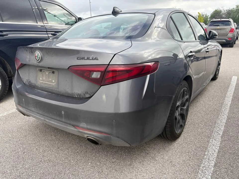 2021 Alfa Romeo Giulia - Image 5 of 7