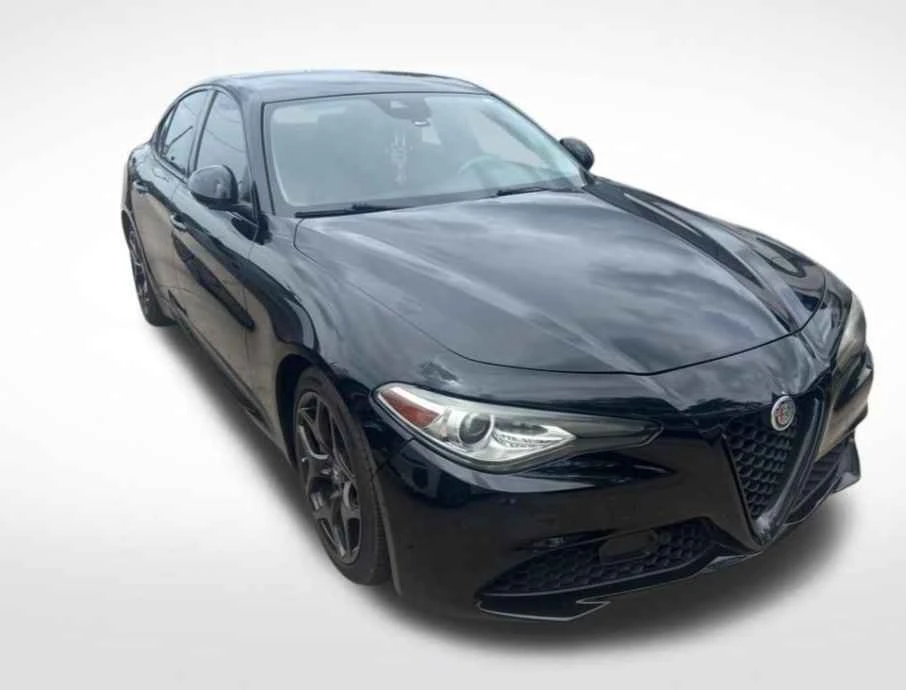 2021 Alfa Romeo Giulia - Image 2 of 9