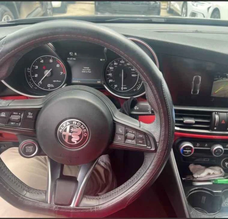 2021 Alfa Romeo Giulia - Image 6 of 9