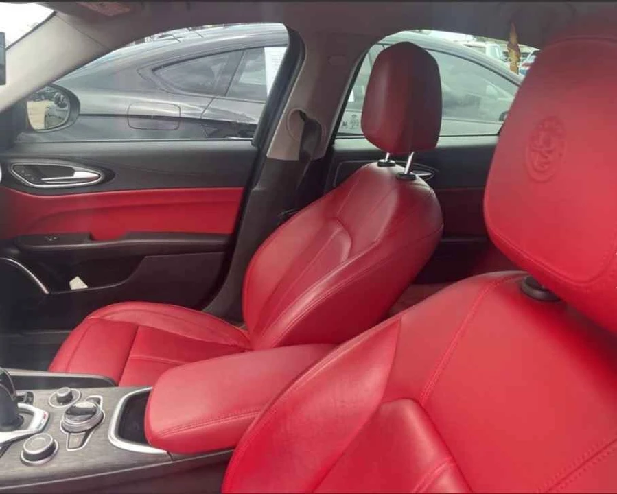 2021 Alfa Romeo Giulia - Image 7 of 9