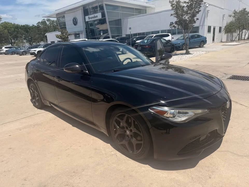 2021 Alfa Romeo Giulia - Image 6 of 7