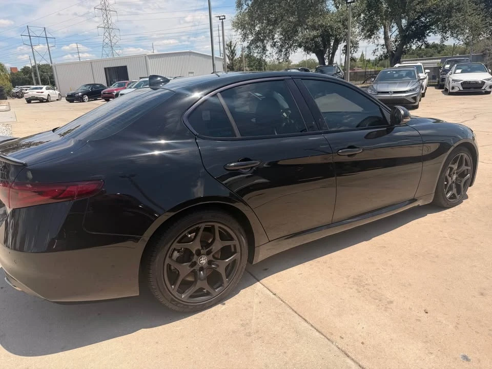 2021 Alfa Romeo Giulia - Image 5 of 7