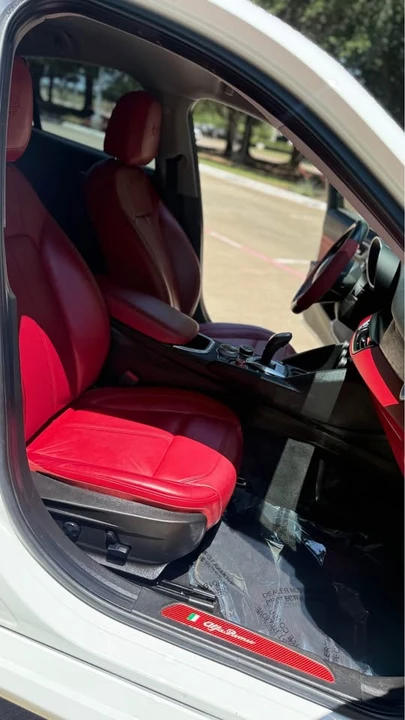 2021 Alfa Romeo Giulia - Image 9 of 14