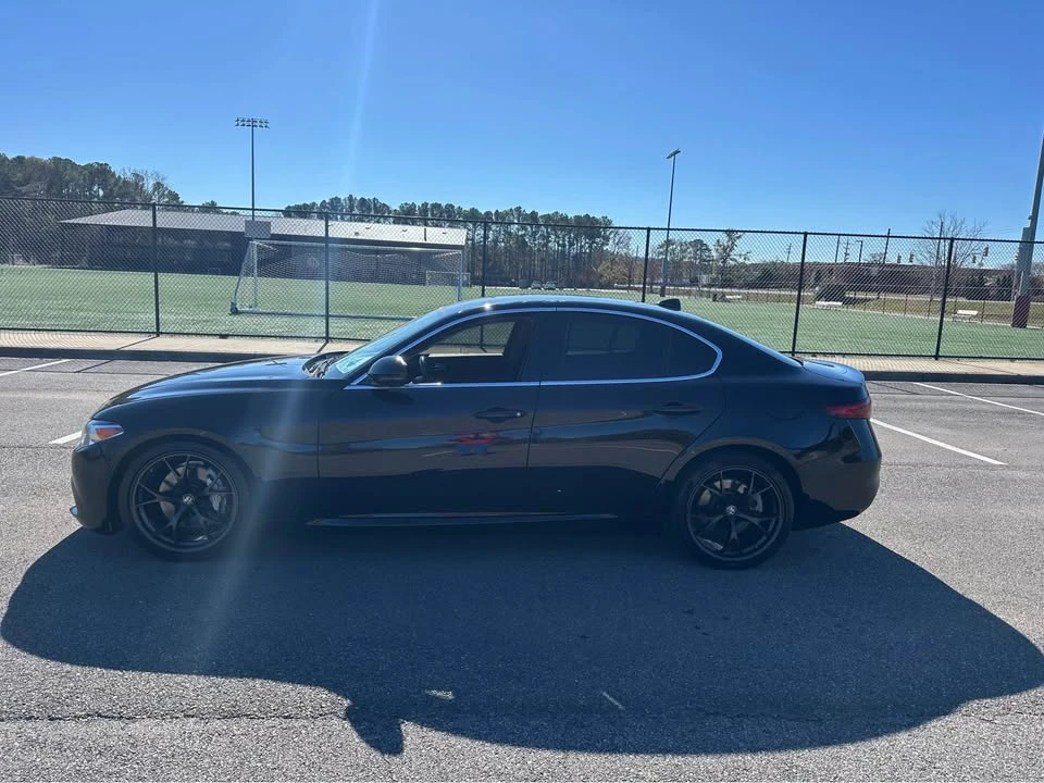 2021 Alfa Romeo Giulia - Image 3 of 18