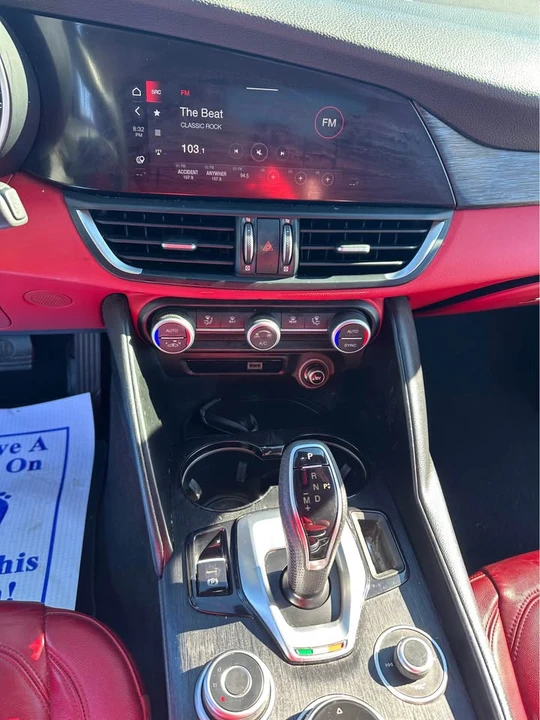 2021 Alfa Romeo Giulia - Image 13 of 18