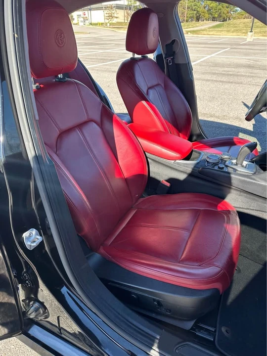 2021 Alfa Romeo Giulia - Image 9 of 18