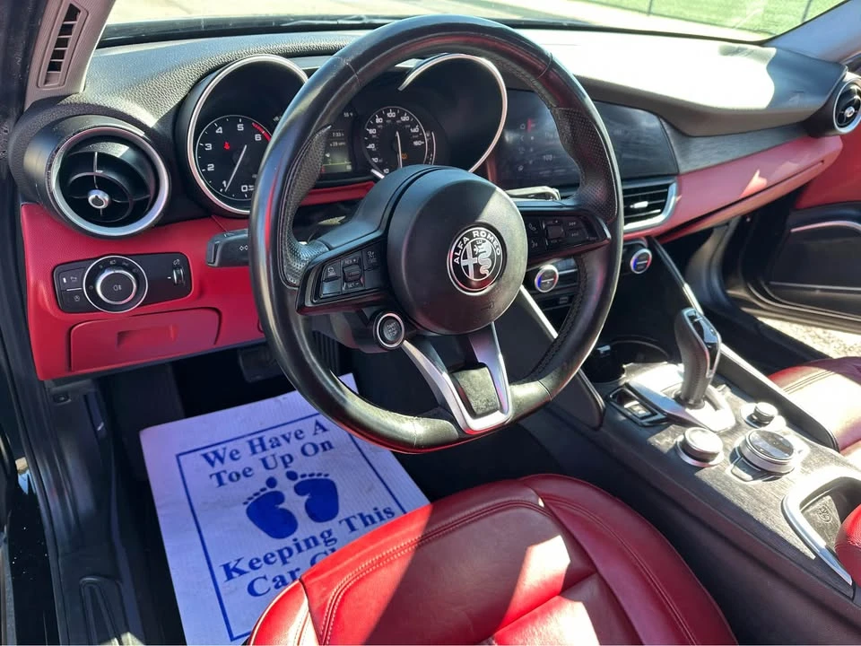 2021 Alfa Romeo Giulia - Image 7 of 18
