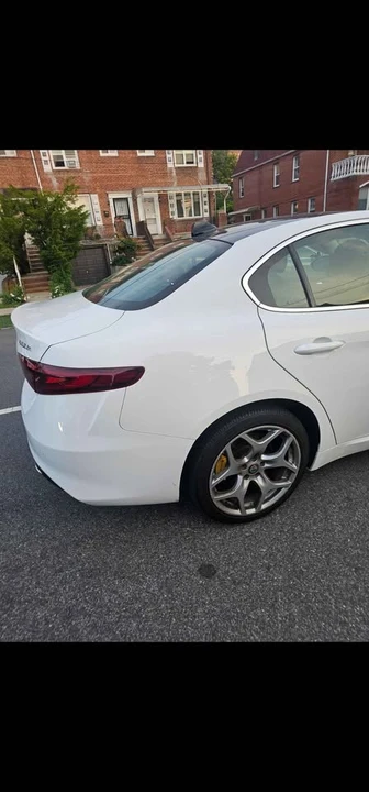 2021 Alfa Romeo Giulia - Image 8 of 11