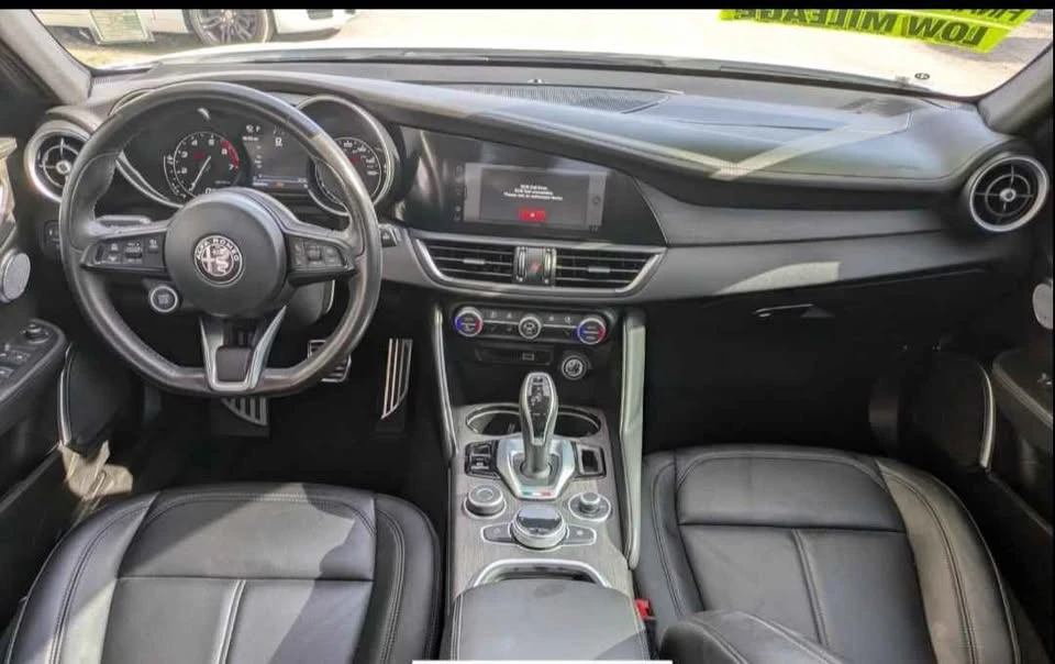 2021 Alfa Romeo Giulia - Image 3 of 4