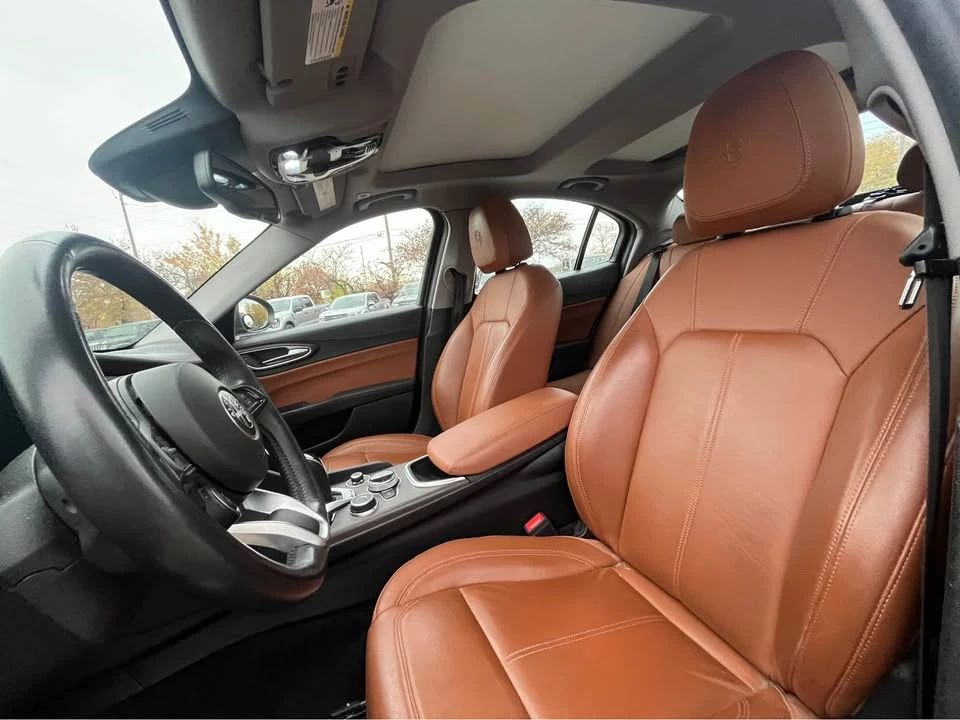 2021 Alfa Romeo Giulia - Image 2 of 5