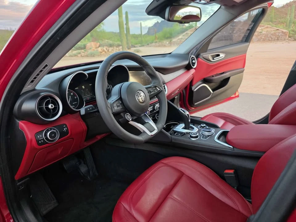 2021 Alfa Romeo Giulia - Image 9 of 13