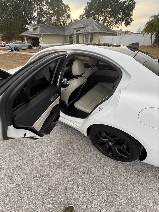 2021 Alfa Romeo Giulia - Image 6 of 11