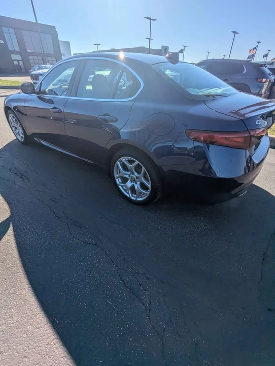 2021 Alfa Romeo Giulia - Image 4 of 8