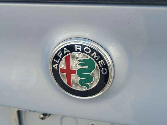 2021 Alfa Romeo Giulia - Image 4 of 11
