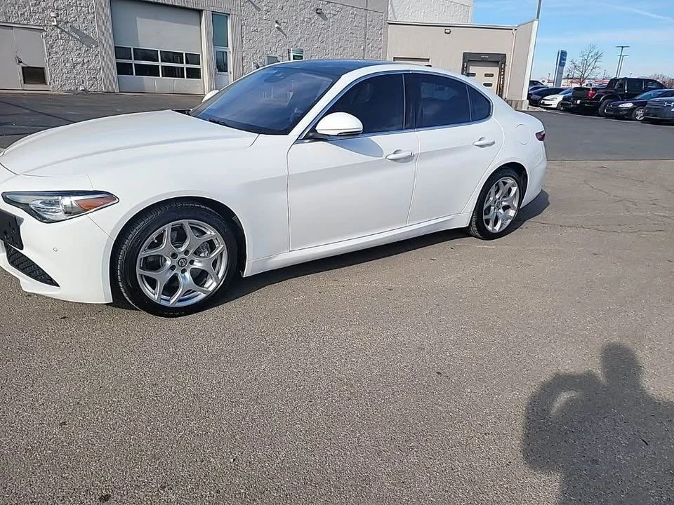 2021 Alfa Romeo Giulia - Image 7 of 15