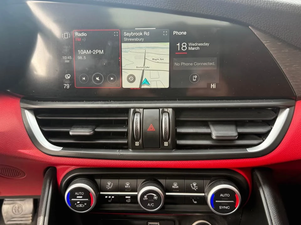 2021 Alfa Romeo Giulia - Image 12 of 16