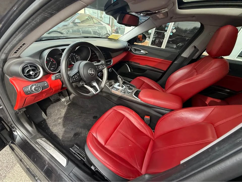 2021 Alfa Romeo Giulia - Image 10 of 16