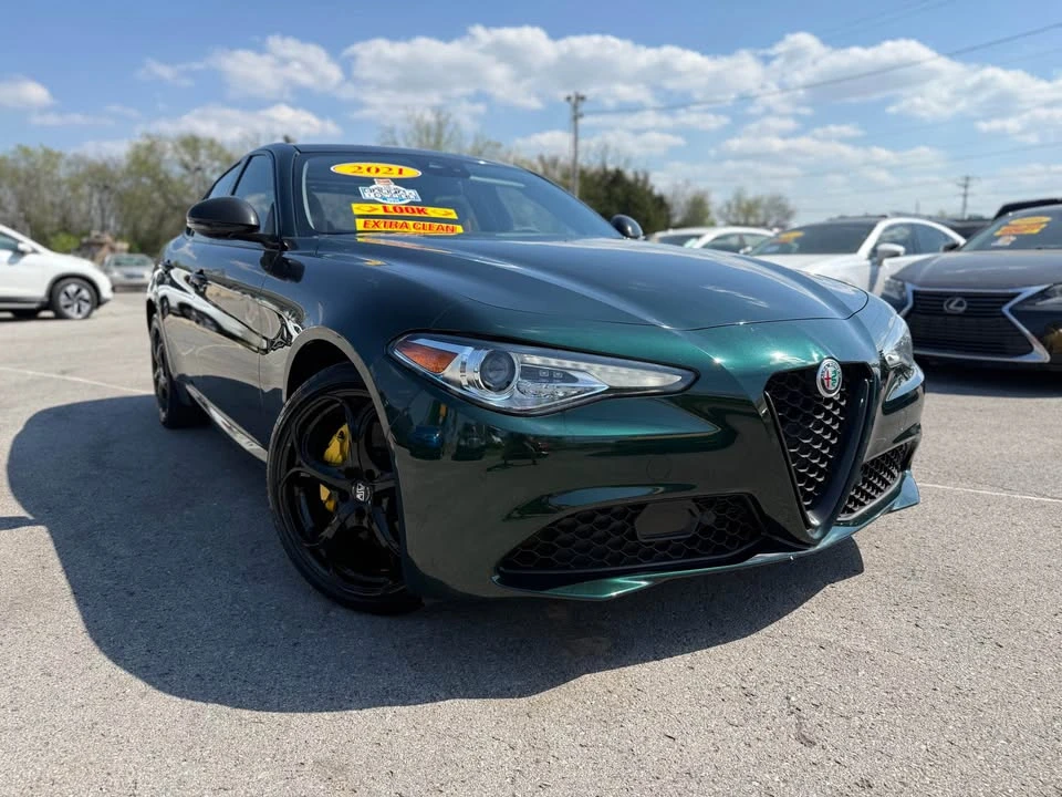 2021 Alfa Romeo Giulia - Image 3 of 20
