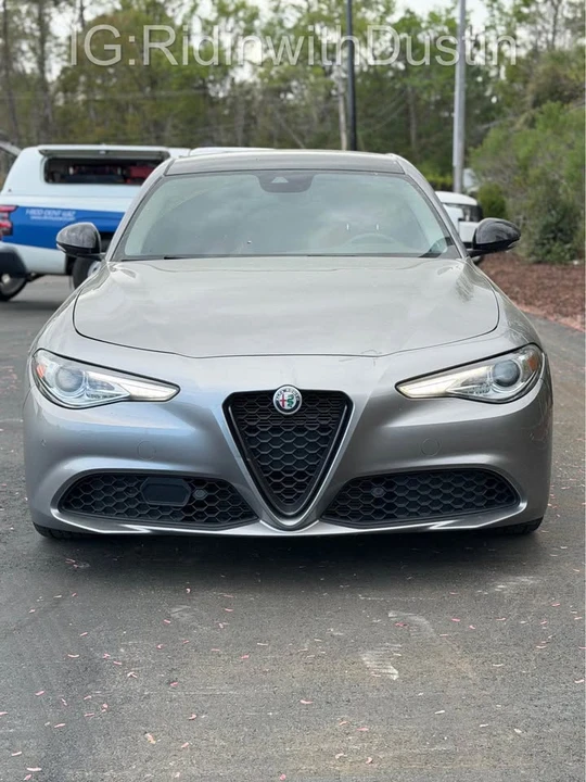 2021 Alfa Romeo Giulia - Image 2 of 15