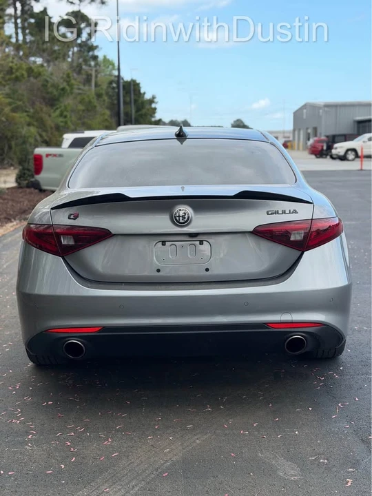 2021 Alfa Romeo Giulia - Image 5 of 15