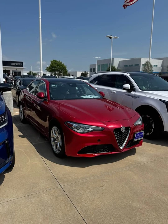 2021 Alfa Romeo Giulia - Image 2 of 5