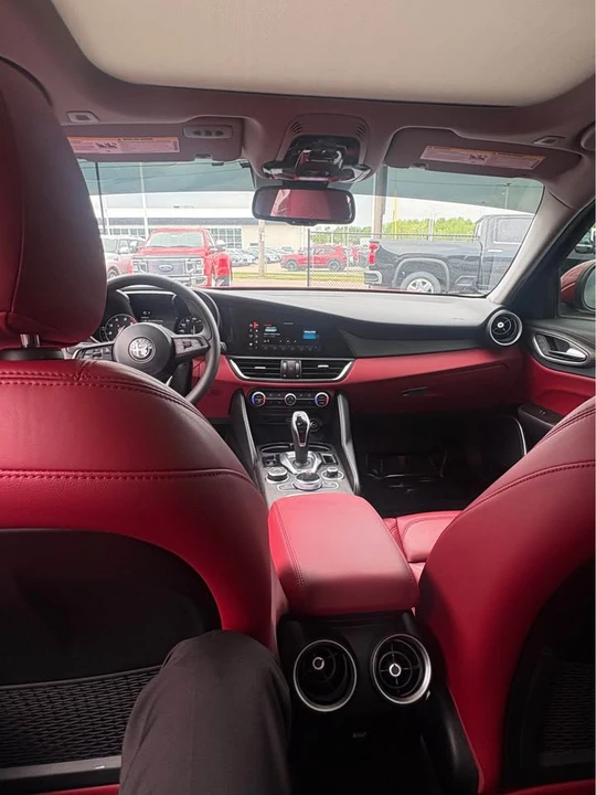 2021 Alfa Romeo Giulia - Image 18 of 20