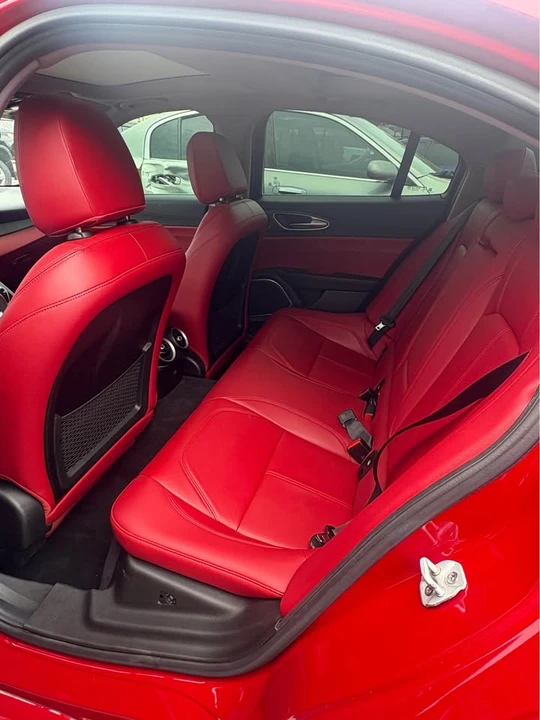 2021 Alfa Romeo Giulia - Image 17 of 20