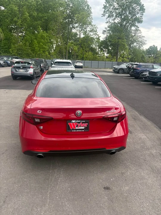2021 Alfa Romeo Giulia - Image 5 of 20