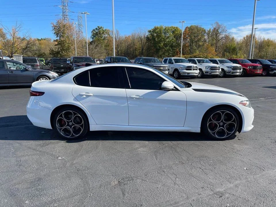 2021 Alfa Romeo Giulia - Image 2 of 10