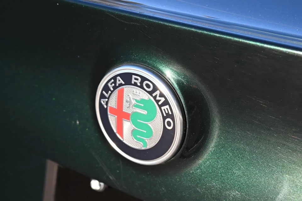 2021 Alfa Romeo Giulia - Image 8 of 17