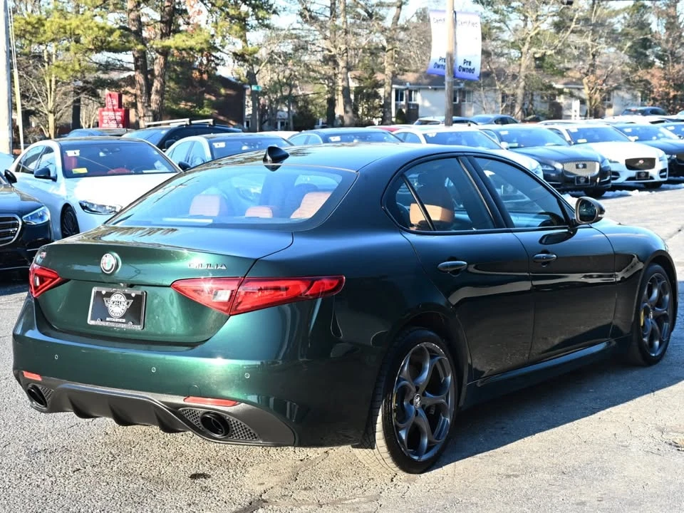 2021 Alfa Romeo Giulia - Image 5 of 17