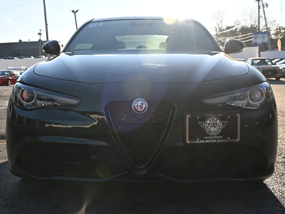 2021 Alfa Romeo Giulia - Image 2 of 17