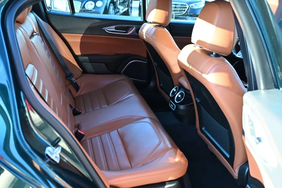2021 Alfa Romeo Giulia - Image 13 of 17