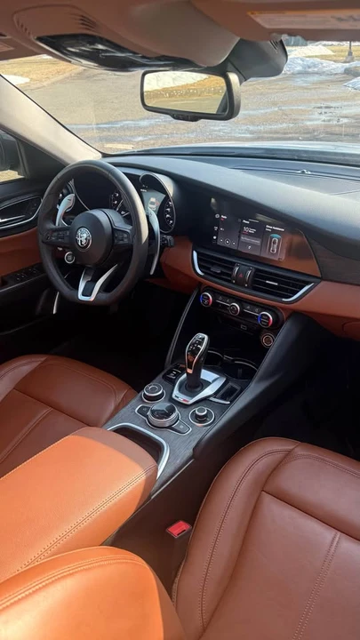 2021 Alfa Romeo Giulia - Image 6 of 7