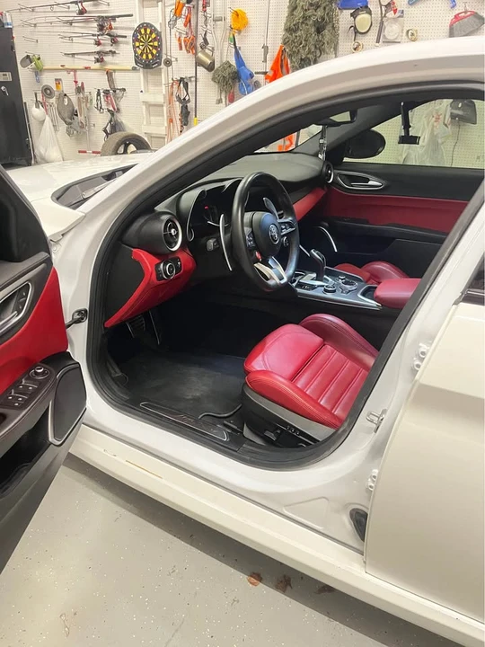 2021 Alfa Romeo Giulia - Image 6 of 10