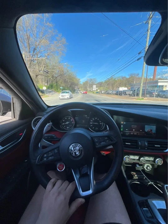 2021 Alfa Romeo Giulia - Image 10 of 10