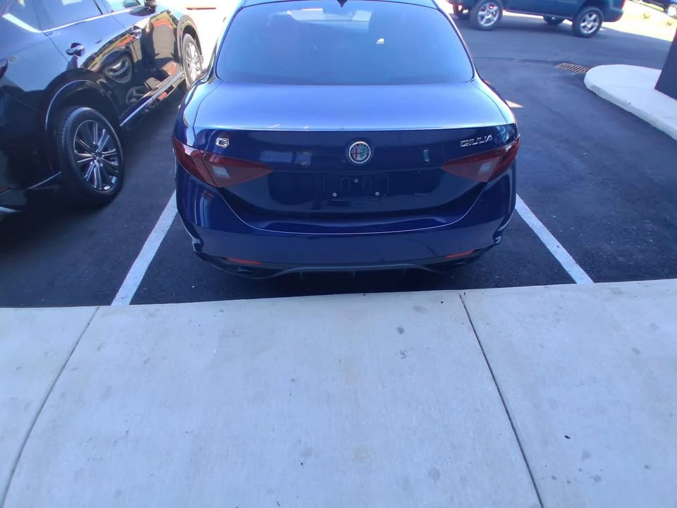 2021 Alfa Romeo Giulia - Image 5 of 8