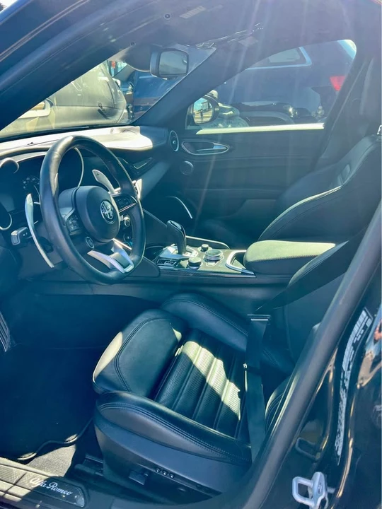 2021 Alfa Romeo Giulia - Image 10 of 11