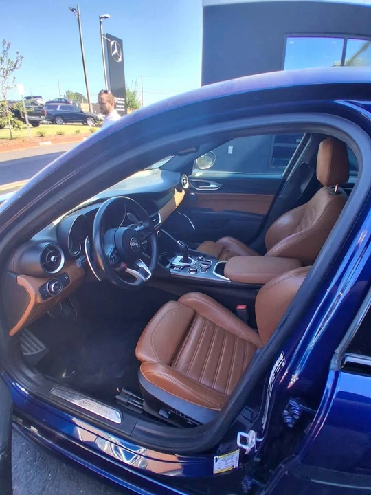 2021 Alfa Romeo Giulia - Image 7 of 8