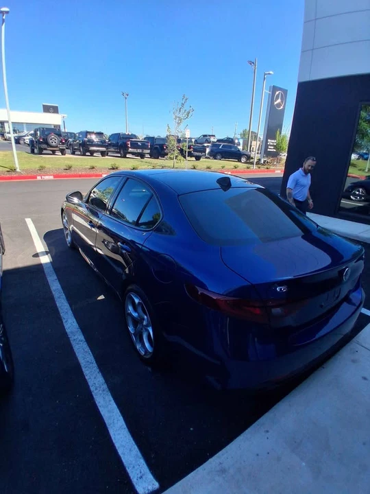 2021 Alfa Romeo Giulia - Image 4 of 8