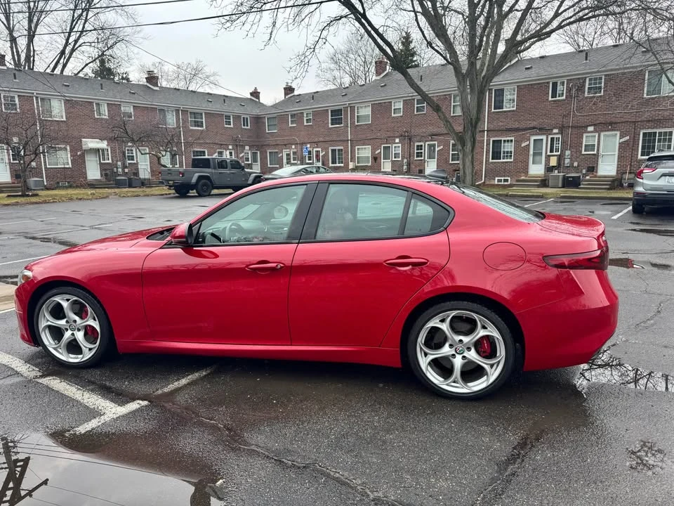 2021 Alfa Romeo Giulia - Image 2 of 7