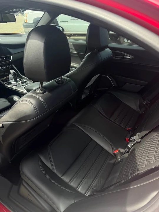 2021 Alfa Romeo Giulia - Image 5 of 5
