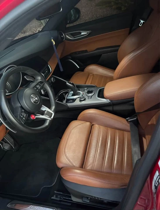 2021 Alfa Romeo Giulia - Image 3 of 3