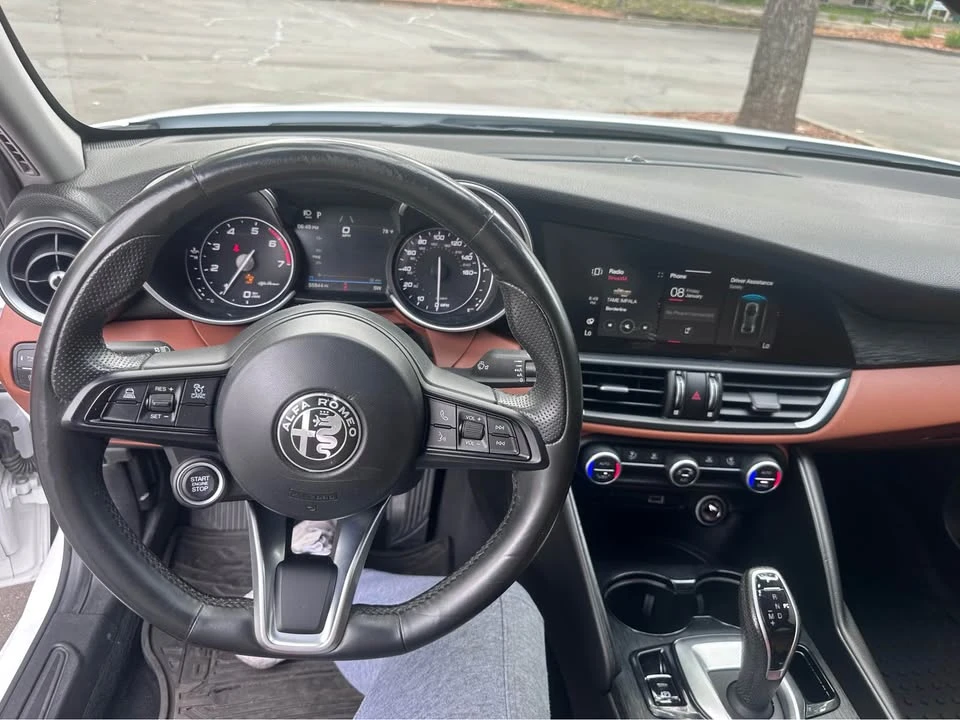2021 Alfa Romeo Giulia - Image 7 of 9