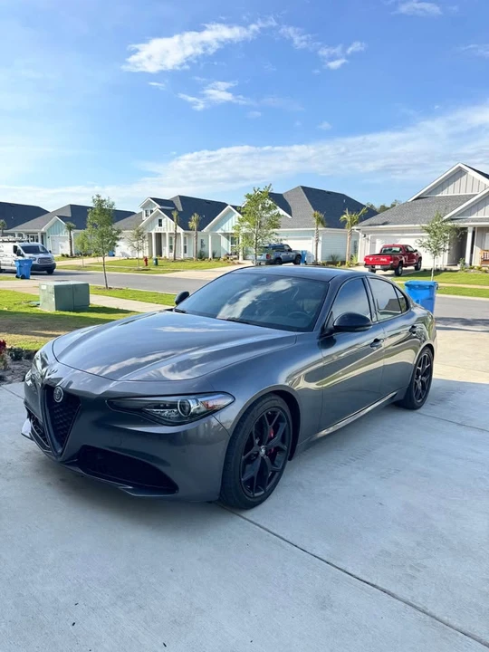 2021 Alfa Romeo Giulia - Image 7 of 17